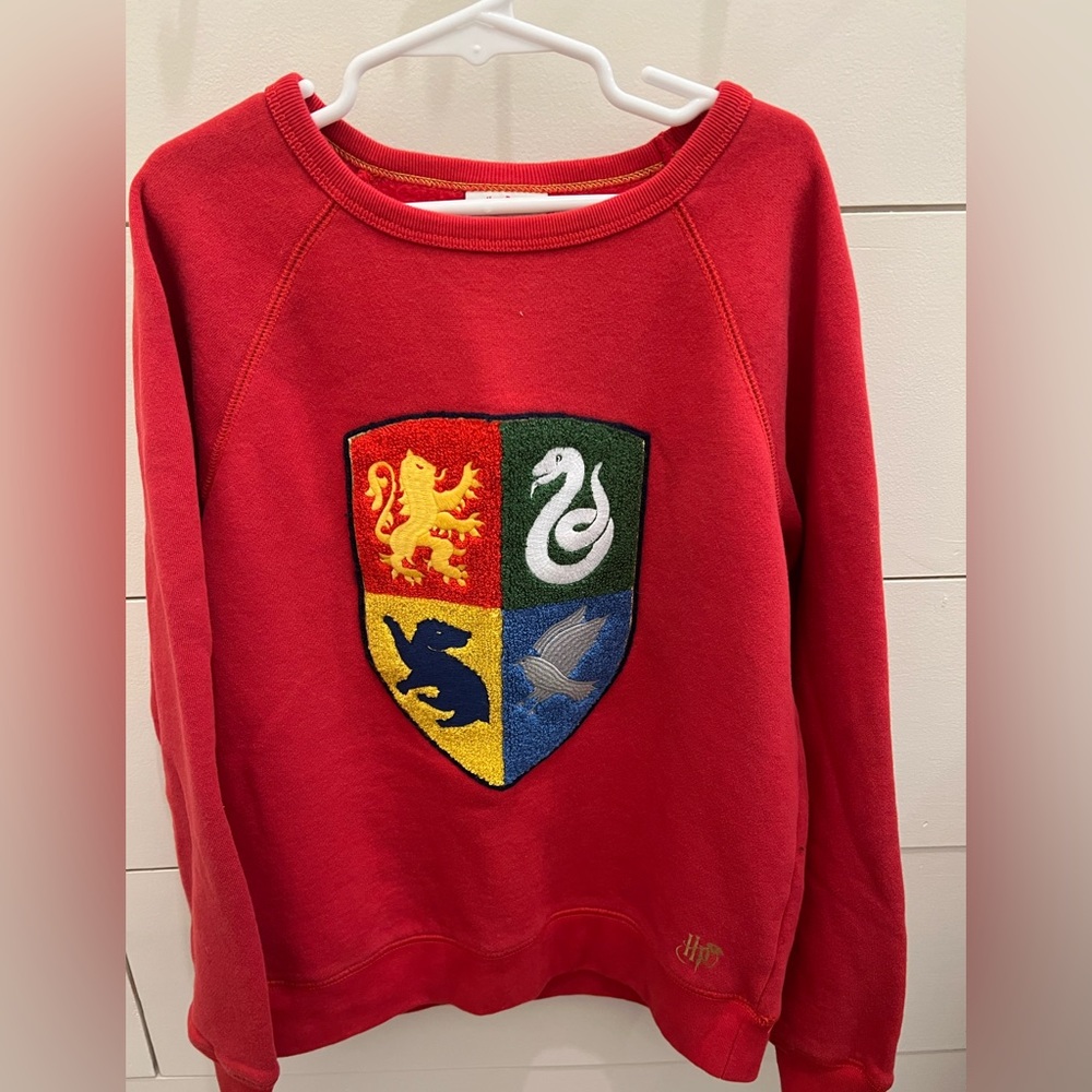 Mini Boden HARRY POTTER Crest Sweatshirt.
